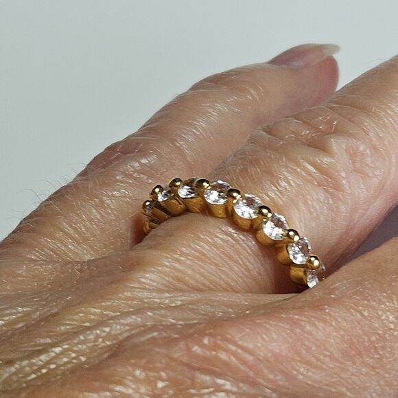 *Sale* Gold Tone Clear Rhinestone Stackable Ring Size 5.5 - Picture 7 of 13